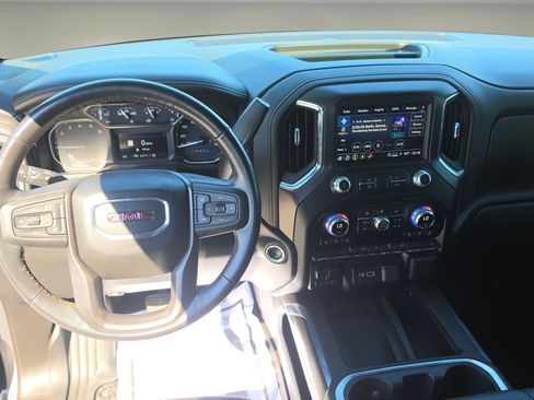 Used 2021 GMC Sierra 1500 AT4 w/ AT4 Preferred Package AWD/4WD image 14