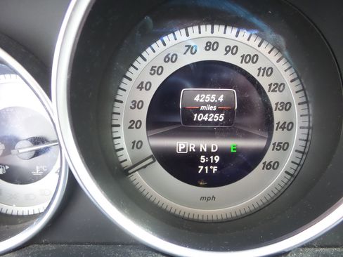 Used 2013 Mercedes-Benz C 250 Sport image 35