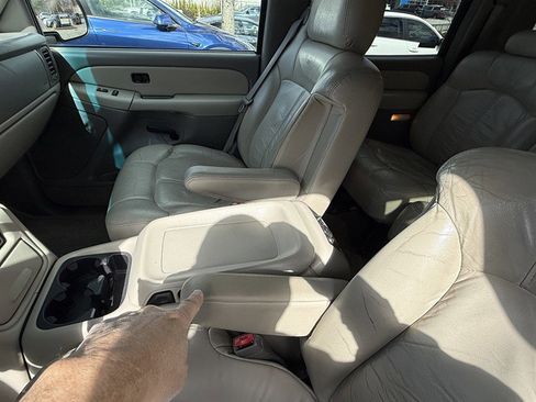 Used 2002 Chevrolet Suburban LS image 39