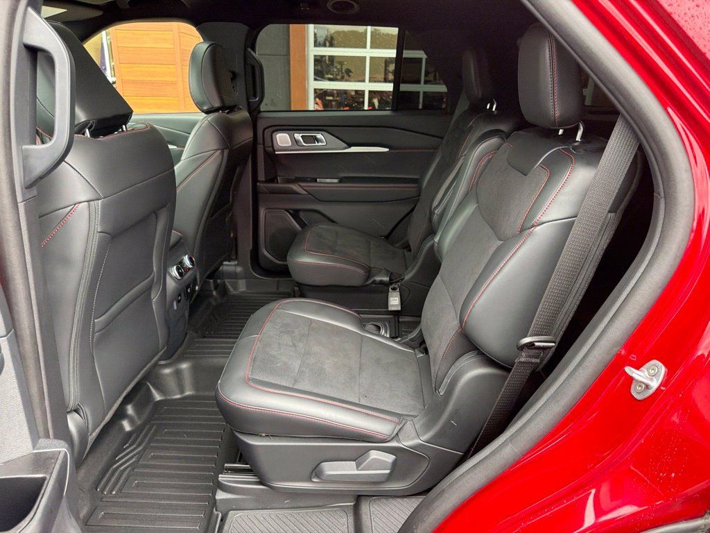 Used 2025 Ford Explorer ST w/ Sun And Sound Package AWD/4WD image 14