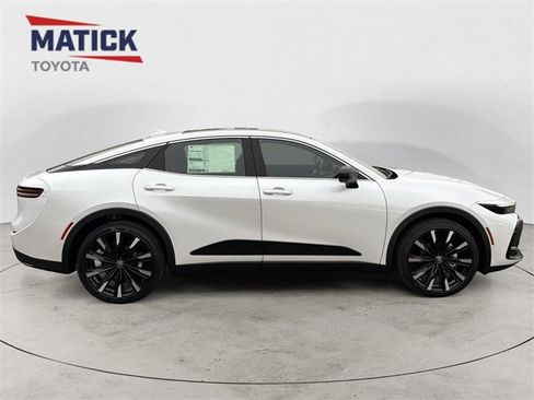 New 2026 Toyota Crown Platinum image 8