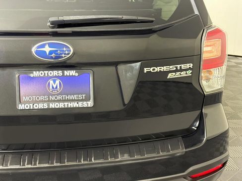 Used 2017 Subaru Forester 2.5i Premium AWD/4WD image 24