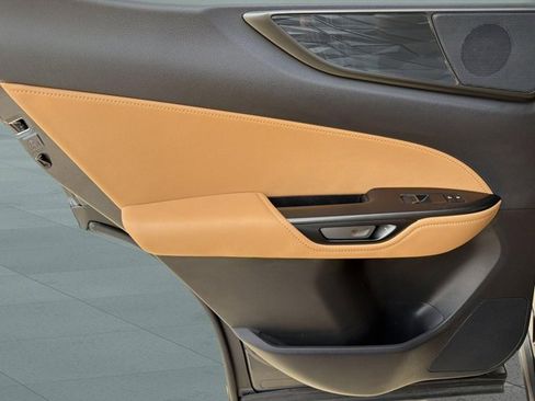 Certified 2025 Lexus NX 250 FWD w/ Towing Package (2000 Lbs) image 12
