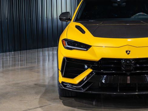 Used 2024 Lamborghini Urus Performante AWD/4WD image 7