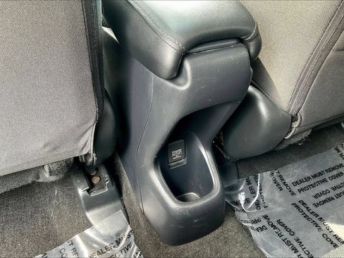 Used 2016 Honda HR-V EX image 10
