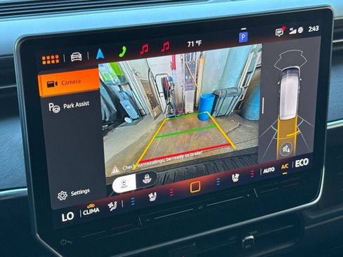 New 2025 Volkswagen ID. Buzz Pro S RWD image 21