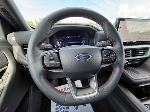 Used 2025 Ford Explorer ST-Line w/ Premium Package AWD/4WD image 13