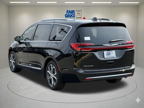 New 2026 Chrysler Pacifica Pinnacle FWD image 9
