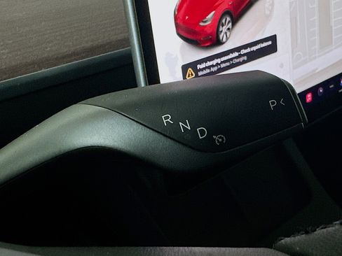 Used 2023 Tesla Model Y Long Range image 24