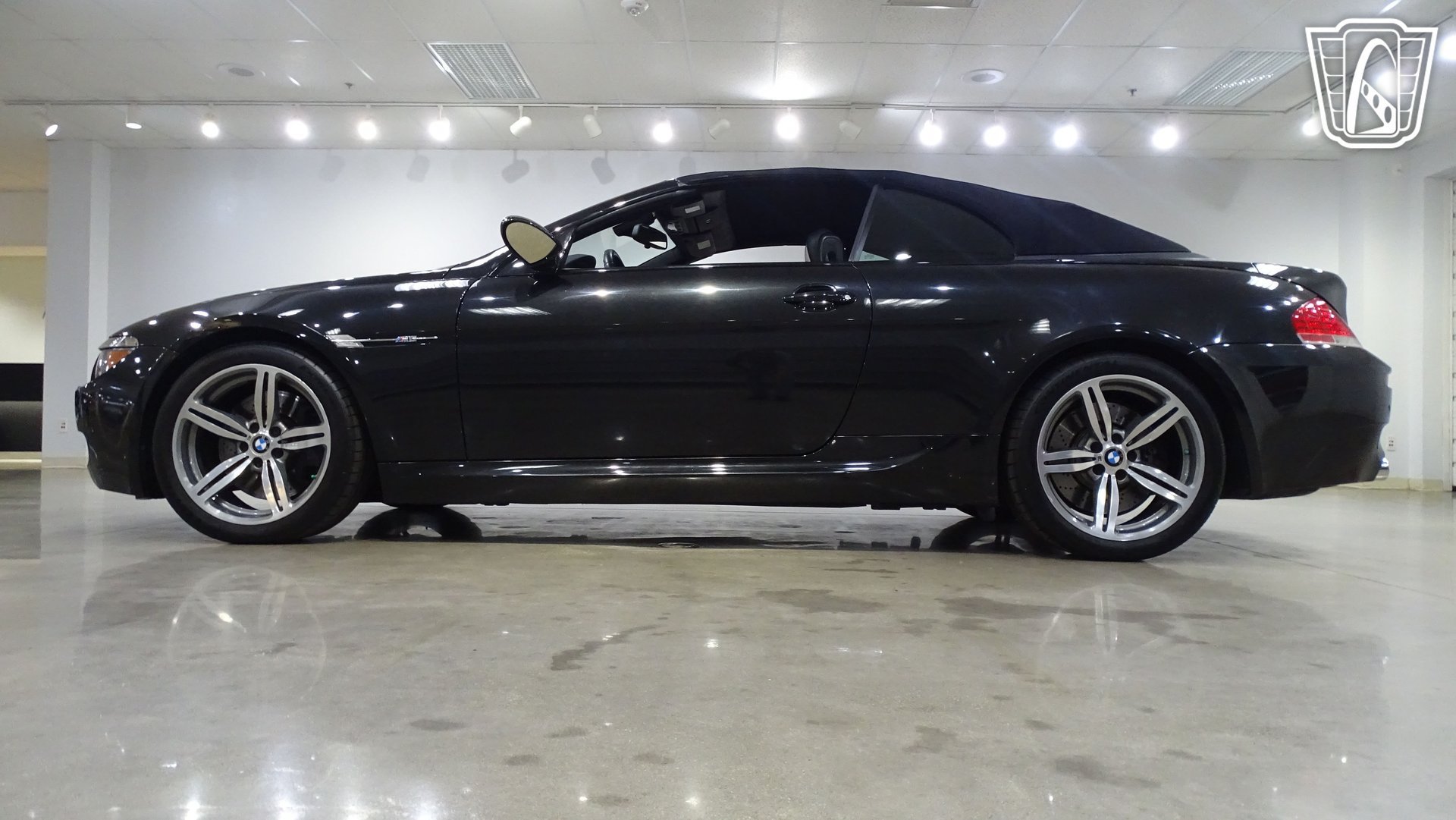 Used 2007 BMW M6 Convertible RWD image 7