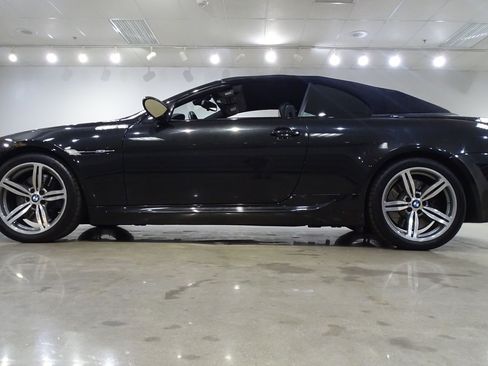 Used 2007 BMW M6 Convertible RWD image 7