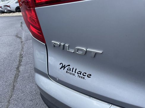 Used 2016 Honda Pilot Touring image 7