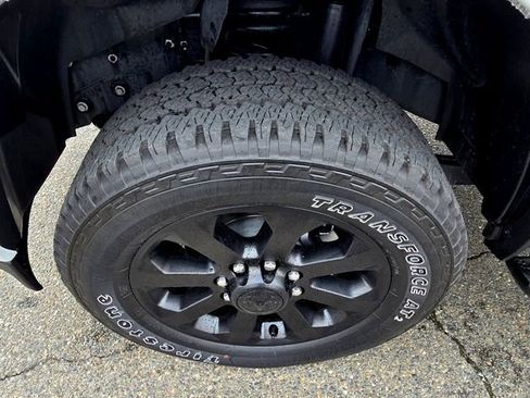 Used 2025 RAM 2500 Big Horn AWD/4WD image 32