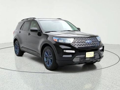 Certified 2022 Ford Explorer XLT w/ Equipment Group 202A RWD image 1