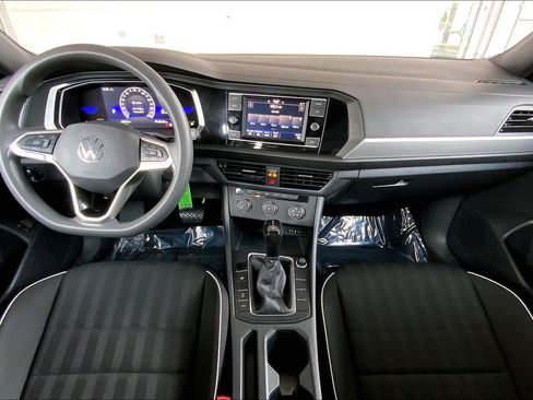 Used 2022 Volkswagen Jetta Sport image 16