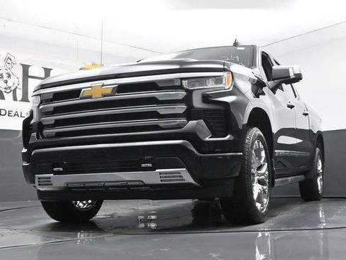 New 2026 Chevrolet Silverado 1500 High Country AWD/4WD image 4