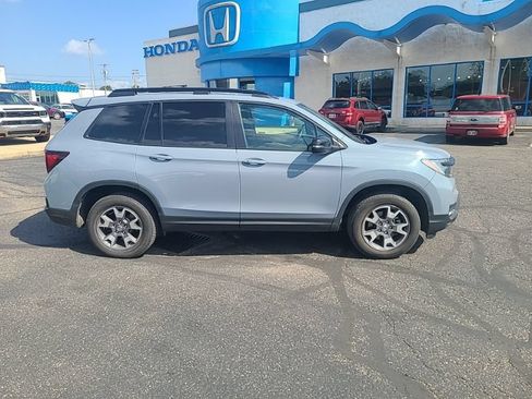 Used 2022 Honda Passport TrailSport image 6