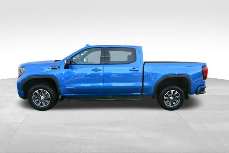 Used 2024 GMC Sierra 1500 AT4 w/ AT4 Preferred Package AWD/4WD image 4