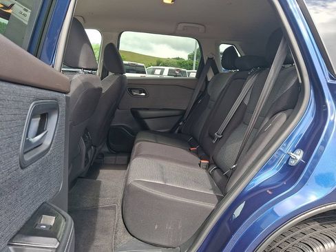 Used 2023 Nissan Rogue SV AWD/4WD image 10