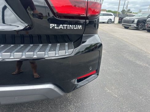 Used 2022 Nissan Armada Platinum w/ Captain's Chairs Package image 7