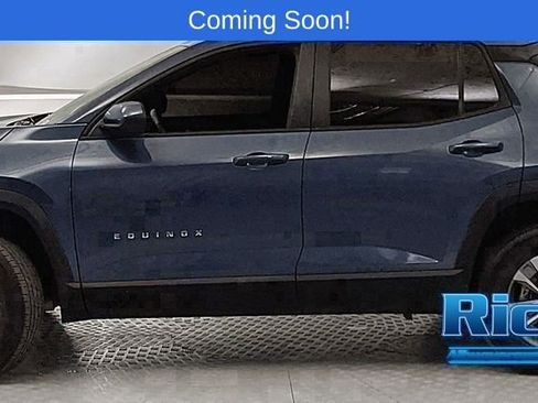 Used 2025 Chevrolet Equinox LT FWD image 5