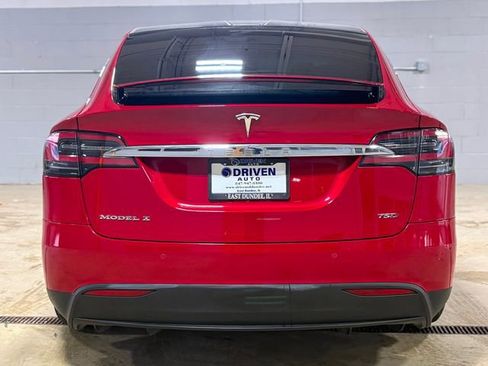 Used 2018 Tesla Model X 75D image 9