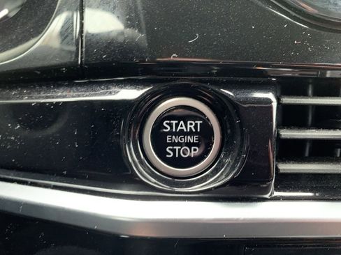 Used 2024 Nissan Pathfinder SL image 24