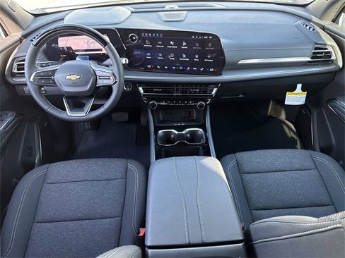 New 2026 Chevrolet Traverse LT w/ Enhanced Driving Package image 10