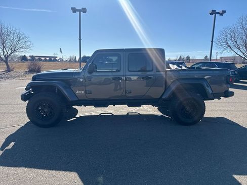 Used 2021 Jeep Gladiator Overland w/ Popular Equipment Package image 2