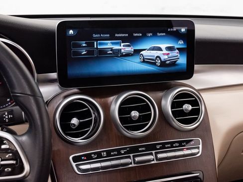 Used 2022 Mercedes-Benz GLC 300 4MATIC image 17