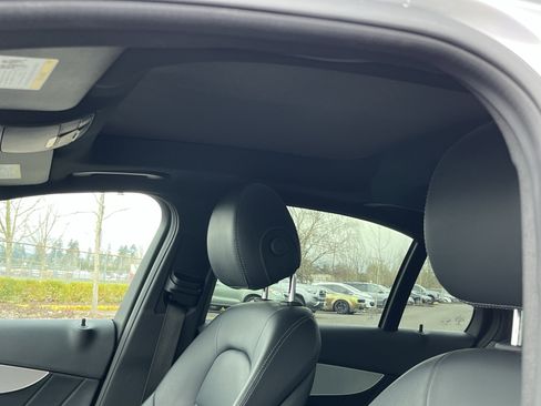 Used 2018 Mercedes-Benz C 300 Sedan image 17