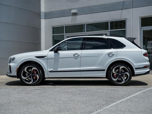 New 2025 Bentley Bentayga image 13
