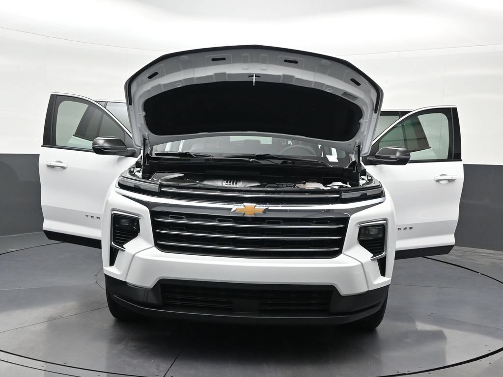 Used 2026 Chevrolet Traverse LT FWD image 38