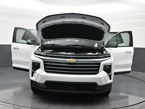 Used 2026 Chevrolet Traverse LT FWD image 38