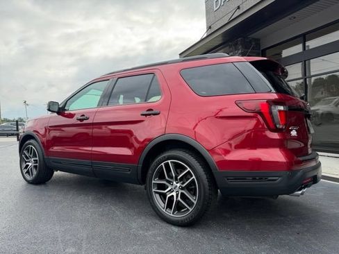 Used 2018 Ford Explorer Sport AWD/4WD image 14