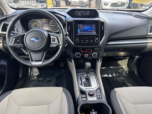 Used 2022 Subaru Forester Premium image 9