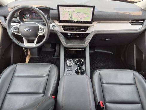 Used 2025 Ford Explorer Active w/ Active Comfort Package AWD/4WD image 28