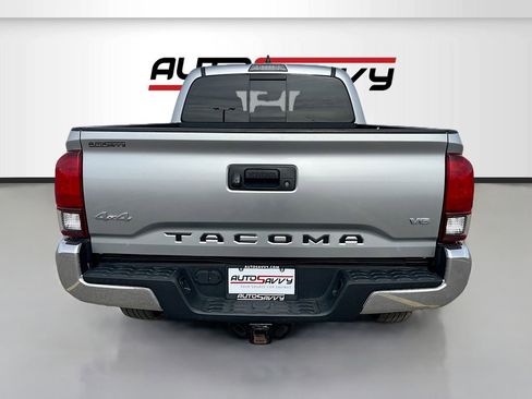 Used 2022 Toyota Tacoma SR5 AWD/4WD image 6
