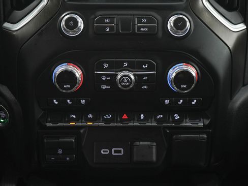 Used 2021 GMC Sierra 1500 AT4 w/ AT4 Premium Package AWD/4WD image 19