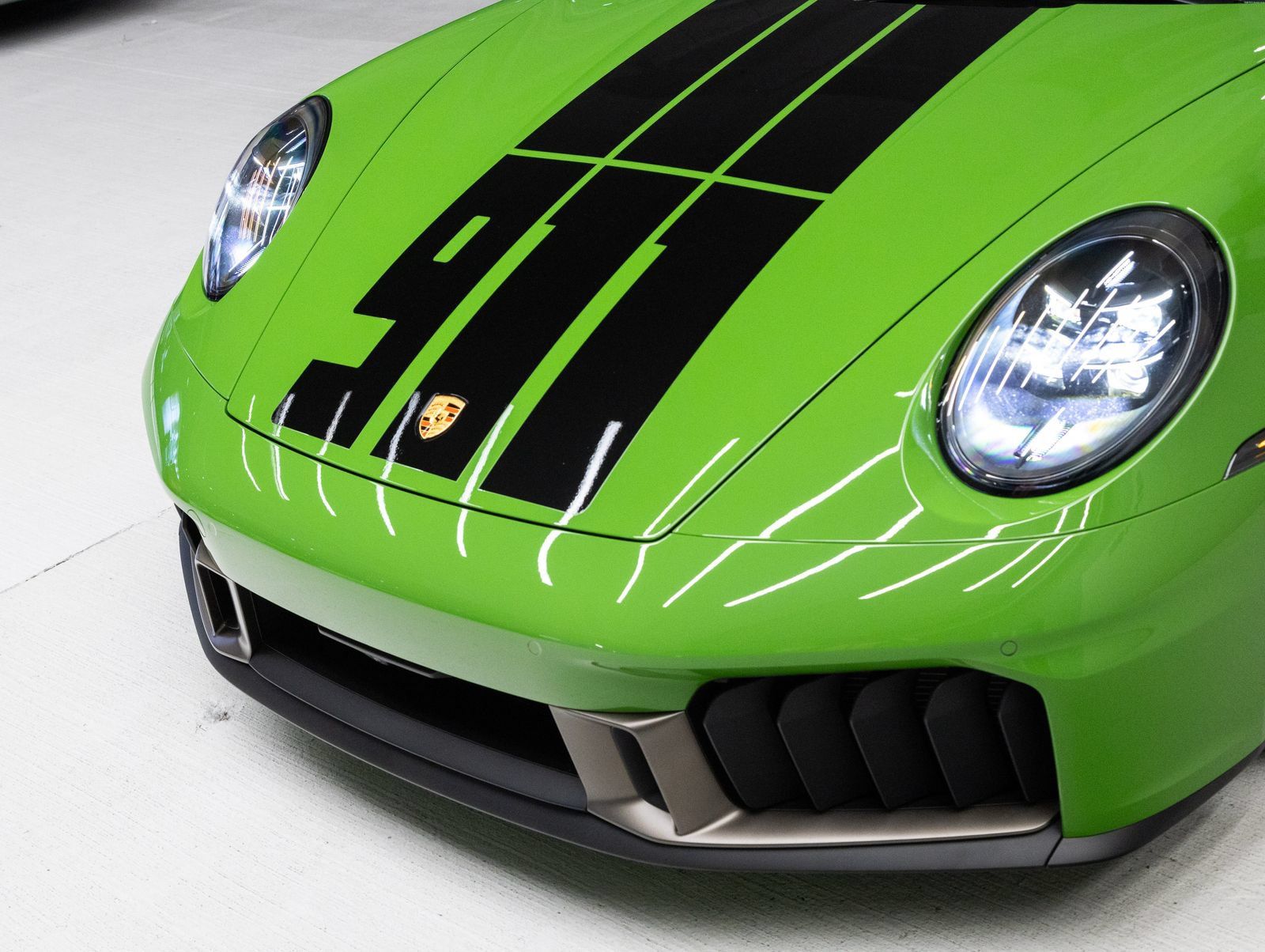 Certified 2026 Porsche 911 Carrera GTS RWD image 38