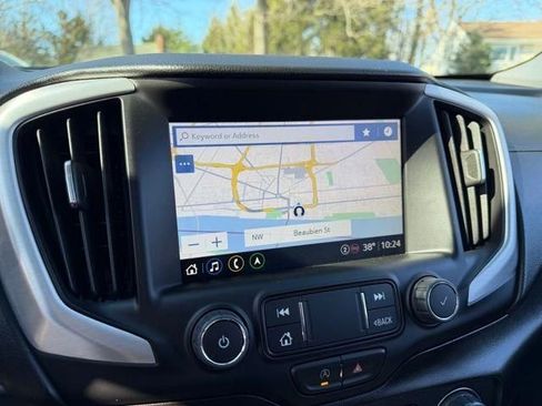 Used 2022 GMC Terrain SLT w/ Infotainment Package II image 31