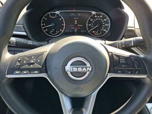 Used 2024 Nissan Altima 2.5 SV image 21