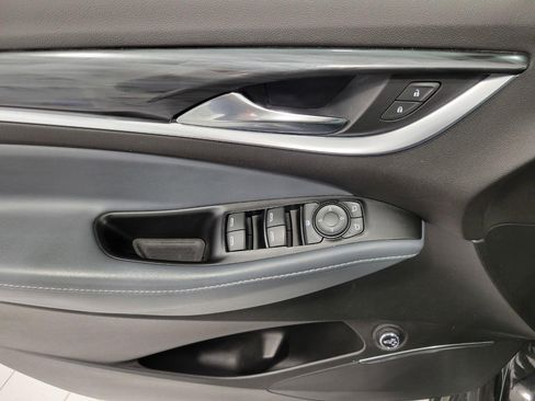 Used 2023 Buick Enclave Essence w/ LPO, Luxury Package image 27