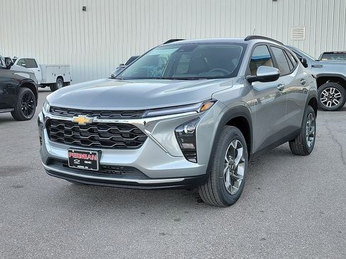 New 2026 Chevrolet Trax LT w/ Driver Confidence Package image 4