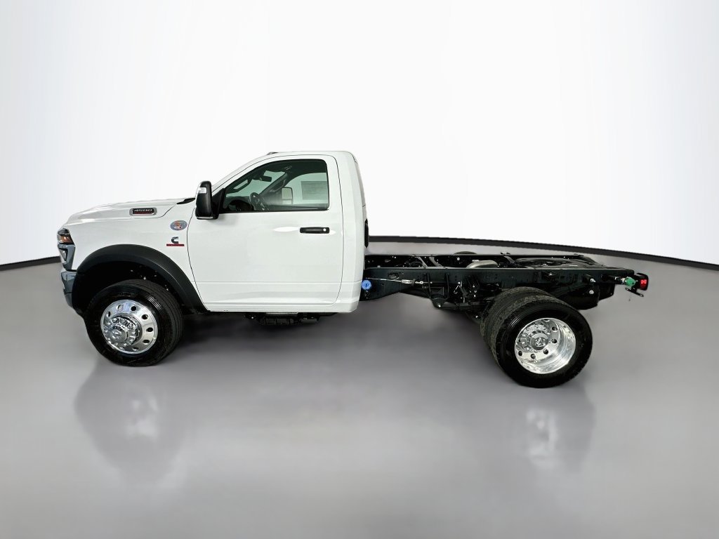 New 2027 RAM 4500 Tradesman w/ Chrome Appearance Group AWD/4WD image 4