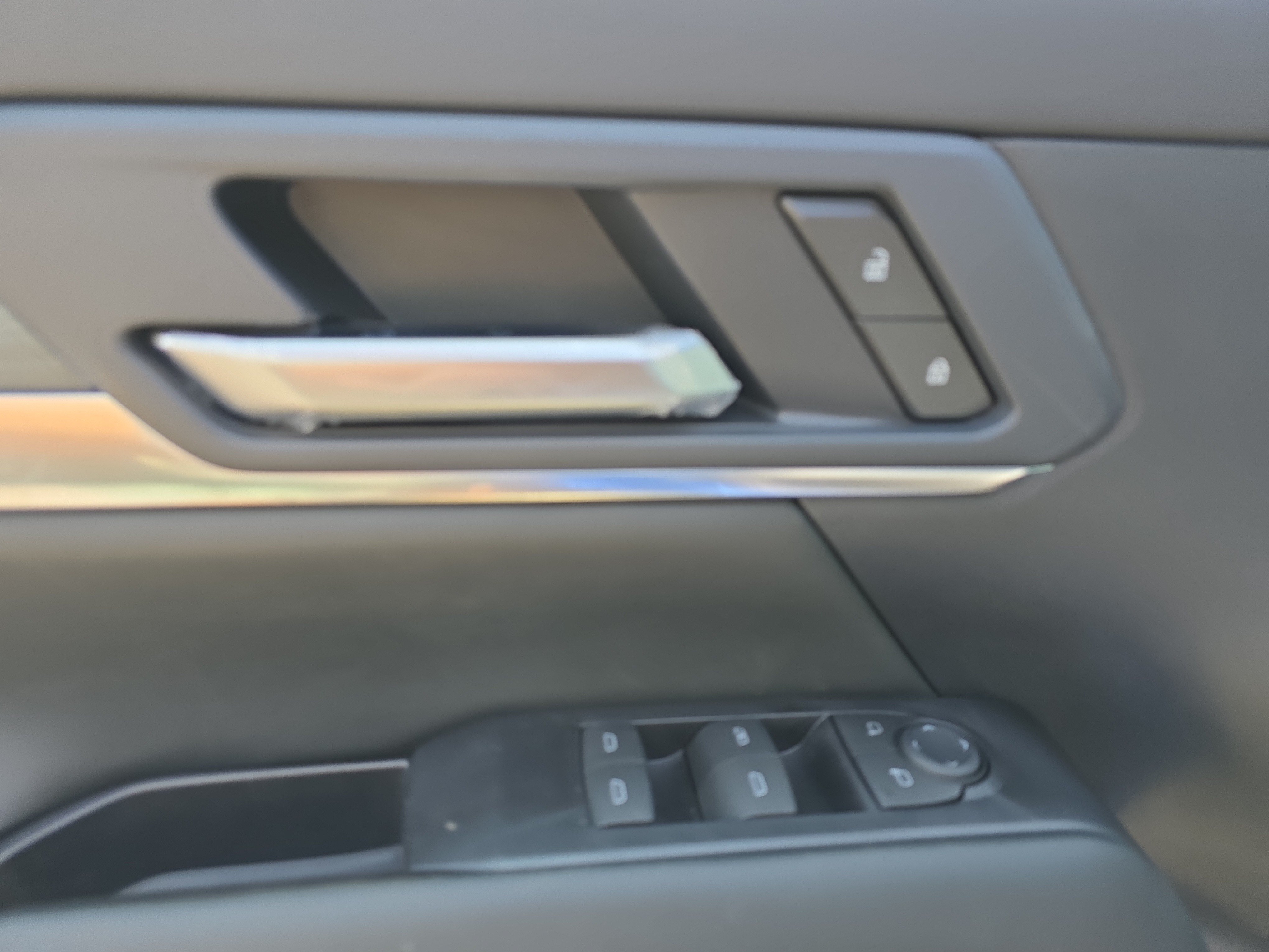 New 2027 GMC Terrain Elevation FWD image 17