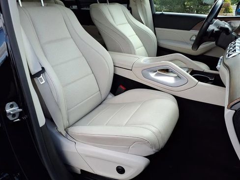 Used 2022 Mercedes-Benz GLS 450 4MATIC image 16