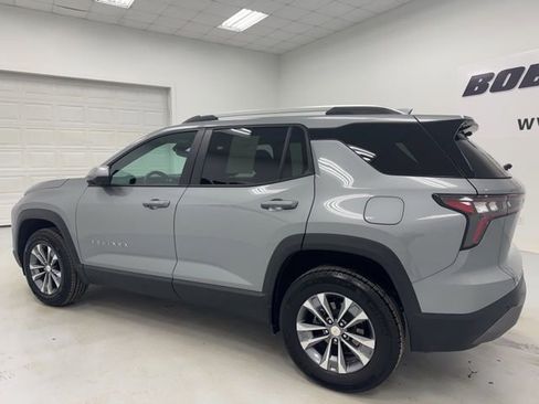 Used 2025 Chevrolet Equinox LT w/ Convenience Package II image 7