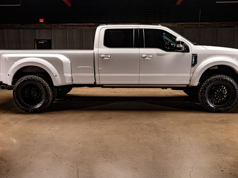 Used 2021 Ford F450 Lariat w/ Lariat Ultimate Package image 11