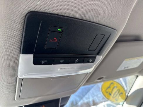 Used 2023 Nissan Rogue SV image 28